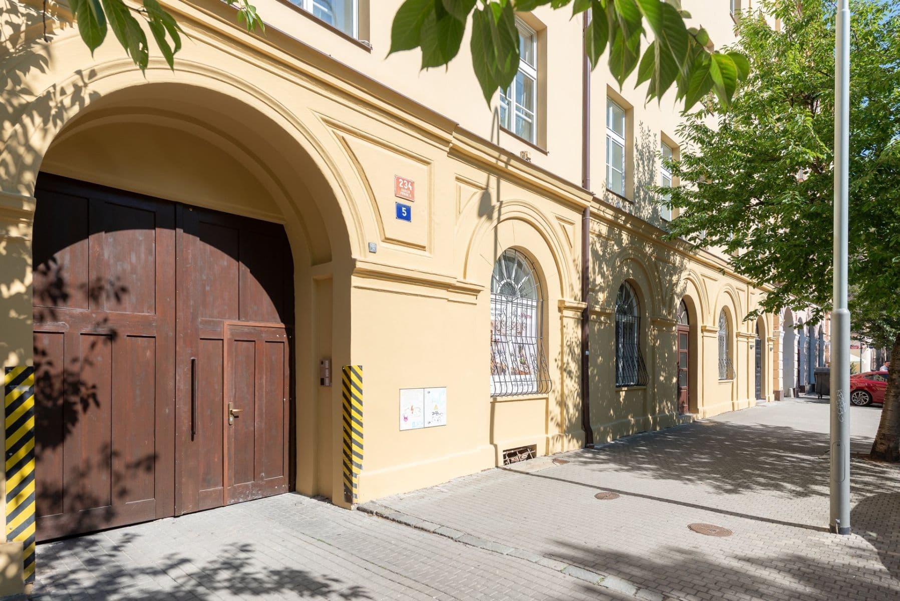 Prodej bytu 2+1 105 m², Karlínské náměstí, Praha, Praha Prodej bytu 2+1 105 m², Karlínské náměstí, Praha, Praha