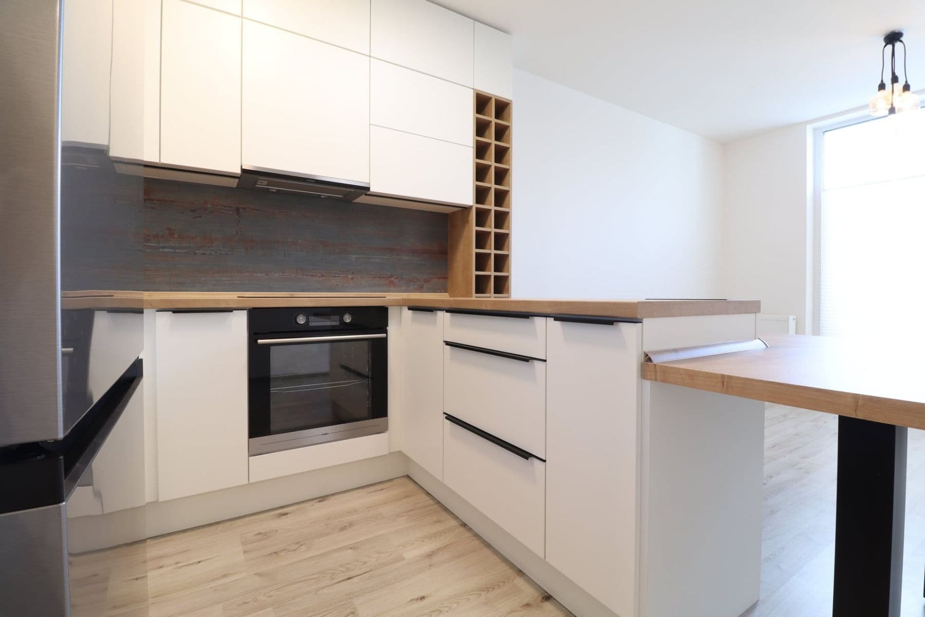 Pronájem bytu 2+kk 53 m², Velvarská, Horoměřice, Středočeský kraj Pronájem bytu 2+kk 53 m², Velvarská, Horoměřice, Středočeský kraj