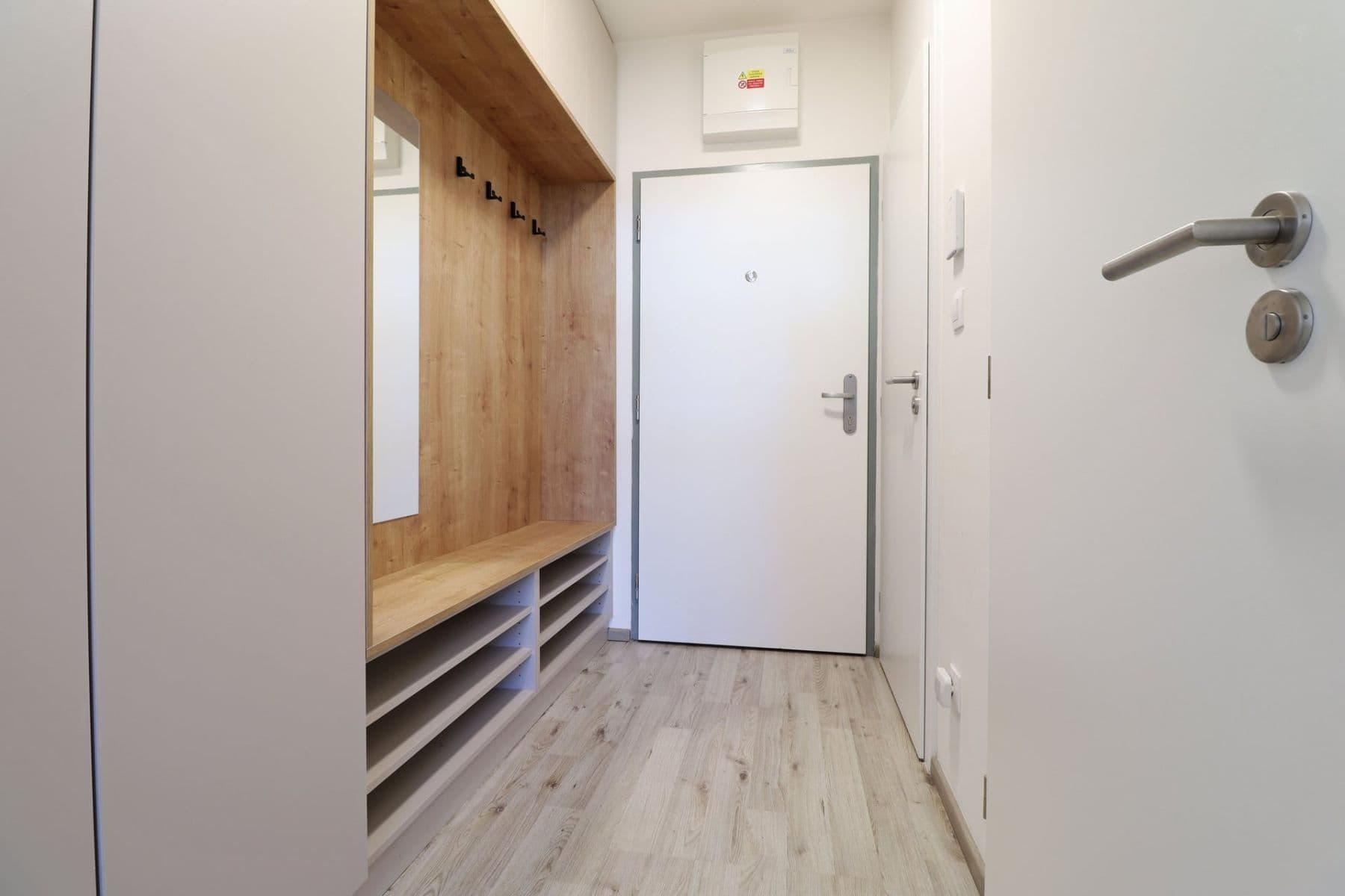 Pronájem bytu 2+kk 53 m², Velvarská, Horoměřice, Středočeský kraj Pronájem bytu 2+kk 53 m², Velvarská, Horoměřice, Středočeský kraj