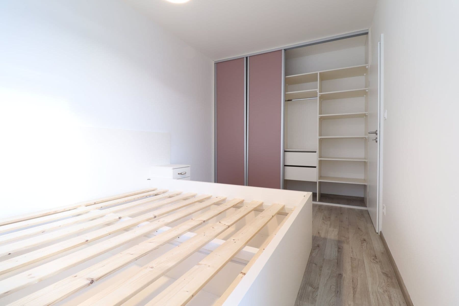 Pronájem bytu 2+kk 53 m², Velvarská, Horoměřice, Středočeský kraj Pronájem bytu 2+kk 53 m², Velvarská, Horoměřice, Středočeský kraj