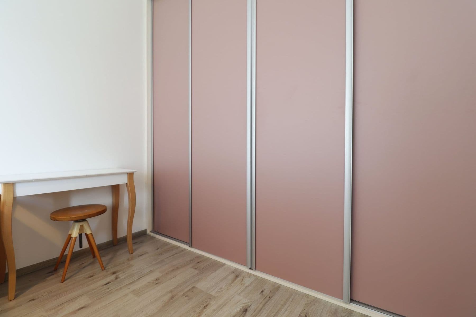 Pronájem bytu 2+kk 53 m², Velvarská, Horoměřice, Středočeský kraj Pronájem bytu 2+kk 53 m², Velvarská, Horoměřice, Středočeský kraj