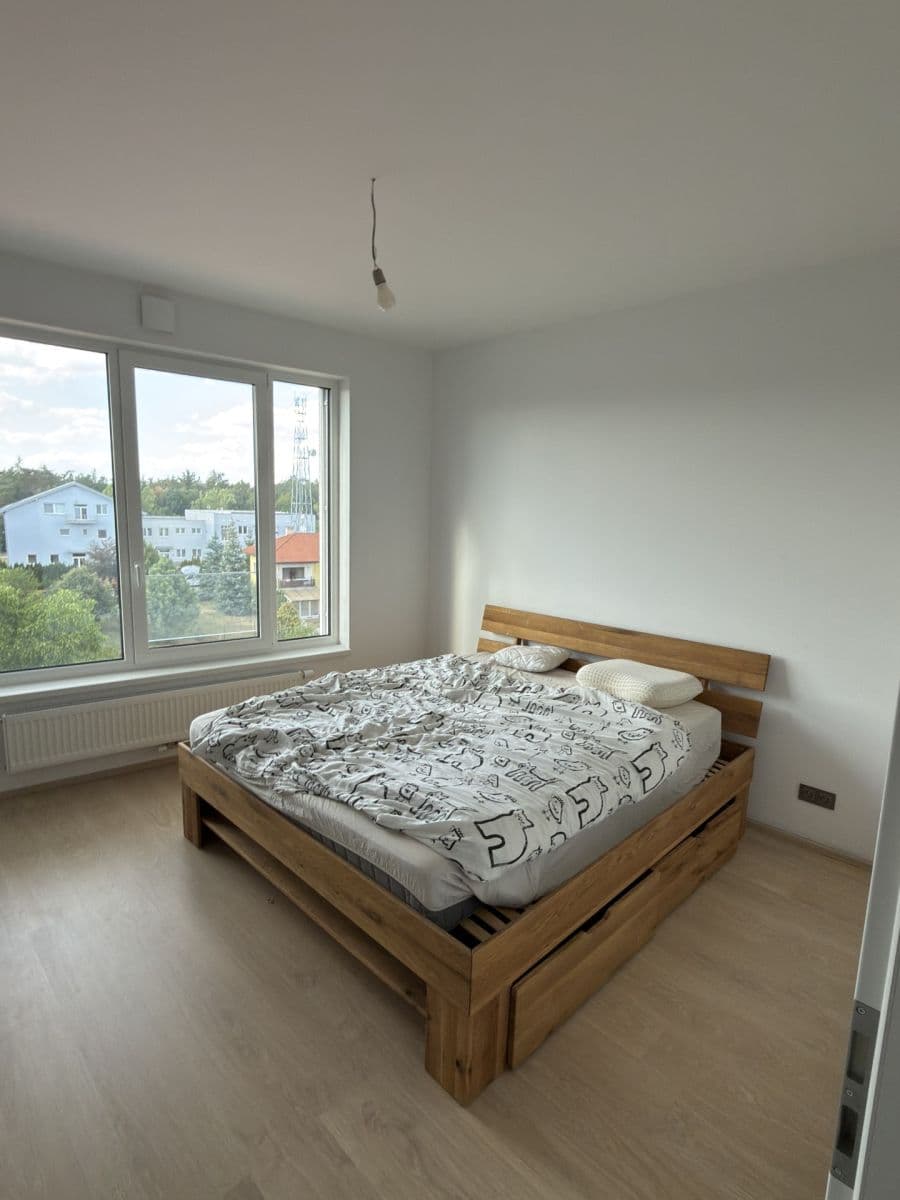 Pronájem bytu 4+kk 90 m², Bohumila Landy, Kladno, Středočeský kraj Pronájem bytu 4+kk 90 m², Bohumila Landy, Kladno, Středočeský kraj