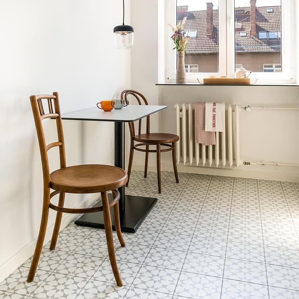 Pronájem bytu 2+1 54 m², 28. pluku, Praha, Praha Pronájem bytu 2+1 54 m², 28. pluku, Praha, Praha