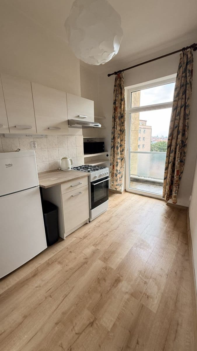 Pronájem bytu 1+1 43 m², Petra Rezka, Praha, Praha Pronájem bytu 1+1 43 m², Petra Rezka, Praha, Praha