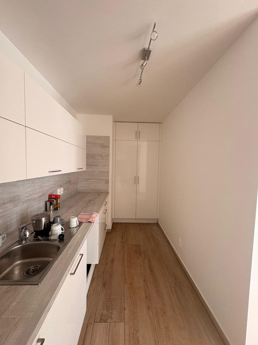 Prodej bytu 2+kk 59 m², Třída Jiřího Pelikána, Olomouc, Olomoucký kraj Prodej bytu 2+kk 59 m², Třída Jiřího Pelikána, Olomouc, Olomoucký kraj