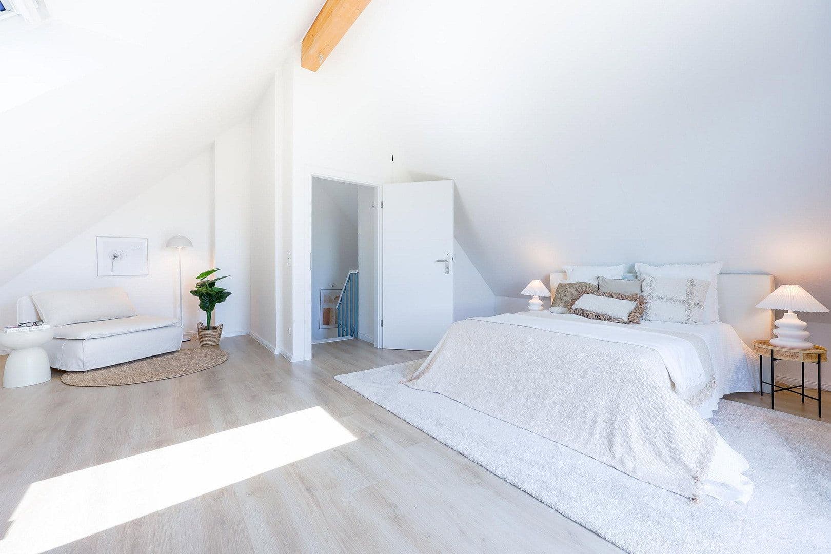 Prodej domu 140 m², pozemek 286 m², Am Dörpe, Göttingen, Dolní Sasko Prodej domu 140 m², pozemek 286 m², Am Dörpe, Göttingen, Dolní Sasko