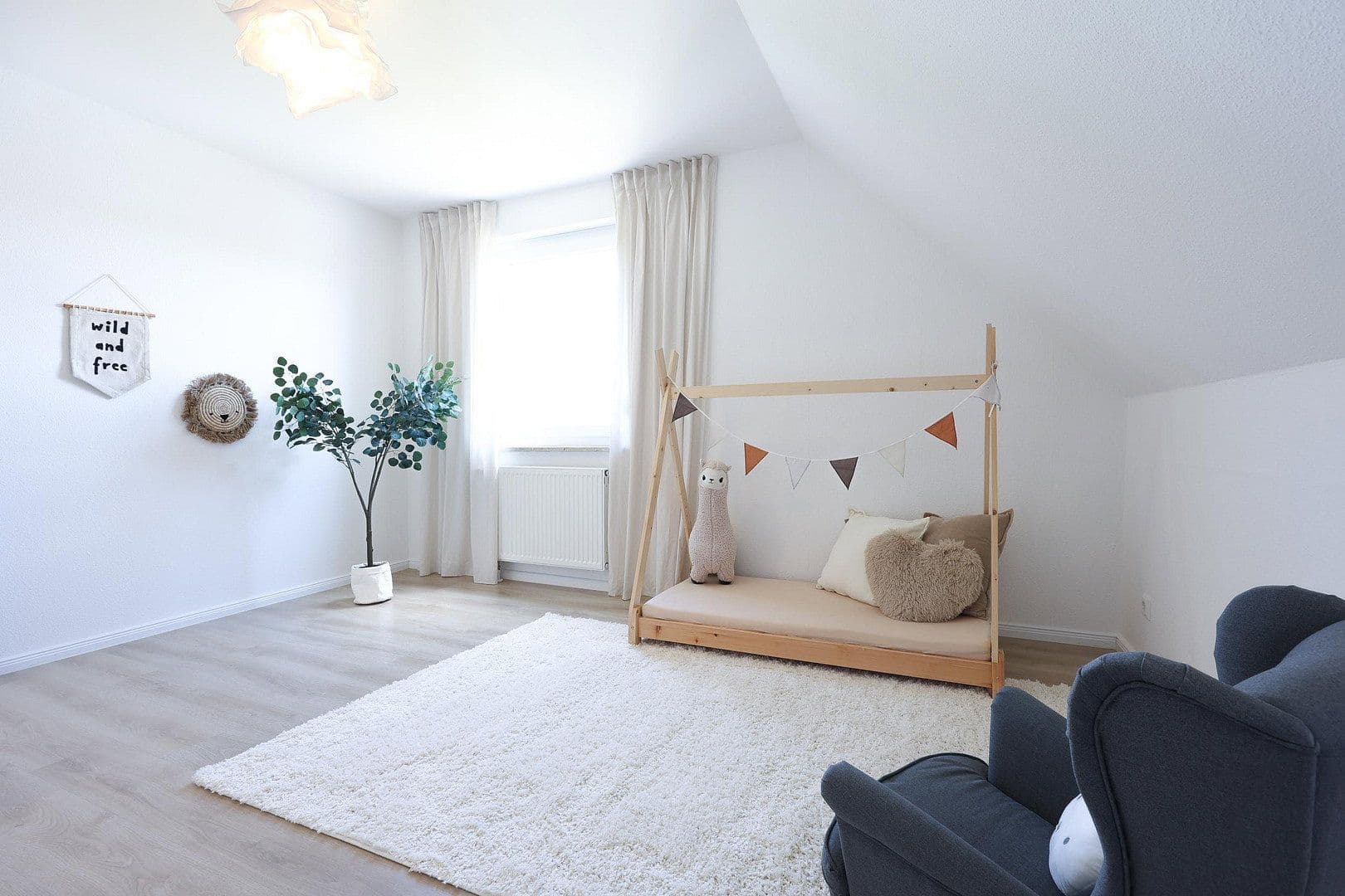 Prodej domu 140 m², pozemek 286 m², Am Dörpe, Göttingen, Dolní Sasko Prodej domu 140 m², pozemek 286 m², Am Dörpe, Göttingen, Dolní Sasko