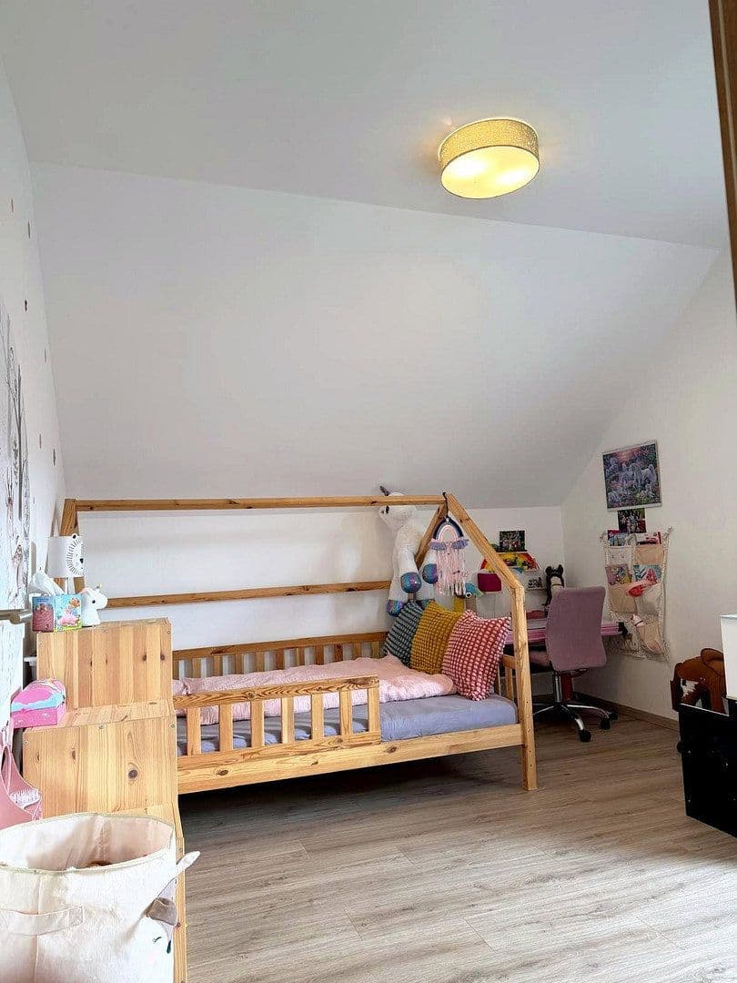 Prodej domu 151 m², pozemek 815 m², Schlüchtern, Hessen Prodej domu 151 m², pozemek 815 m², Schlüchtern, Hessen