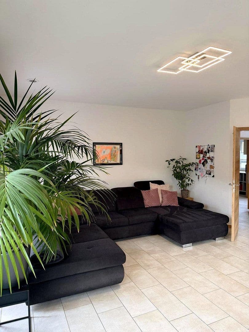 Prodej domu 151 m², pozemek 815 m², Schlüchtern, Hessen Prodej domu 151 m², pozemek 815 m², Schlüchtern, Hessen