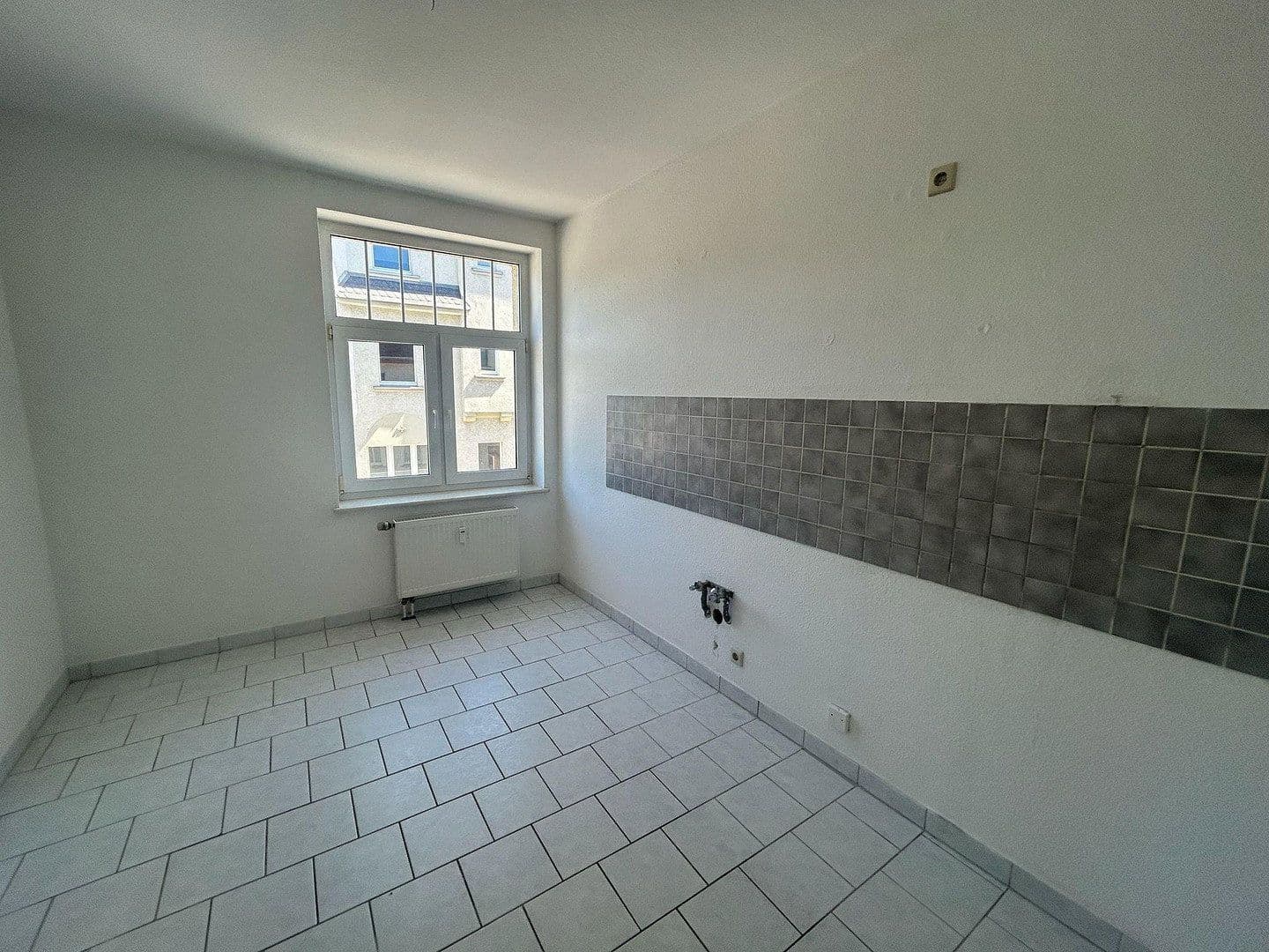 Pronájem bytu 3+1 87 m², Goldbachstraße 8, Hohenstein-Ernstthal, Sasko Pronájem bytu 3+1 87 m², Goldbachstraße 8, Hohenstein-Ernstthal, Sasko
