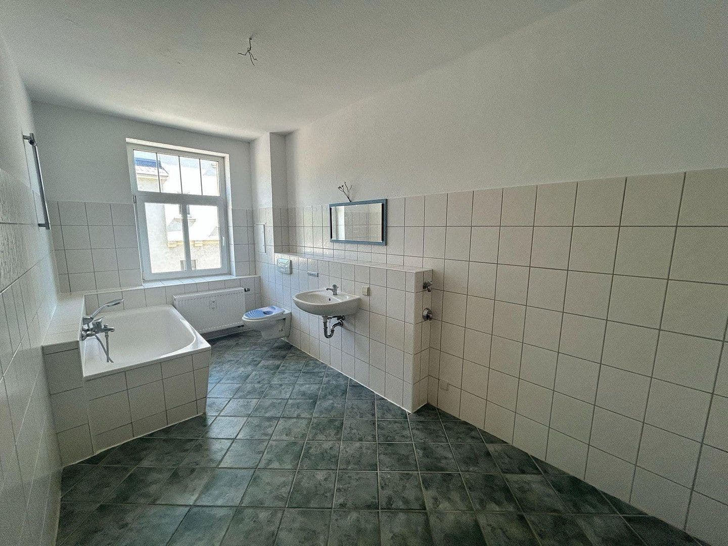 Pronájem bytu 3+1 87 m², Goldbachstraße 8, Hohenstein-Ernstthal, Sasko Pronájem bytu 3+1 87 m², Goldbachstraße 8, Hohenstein-Ernstthal, Sasko