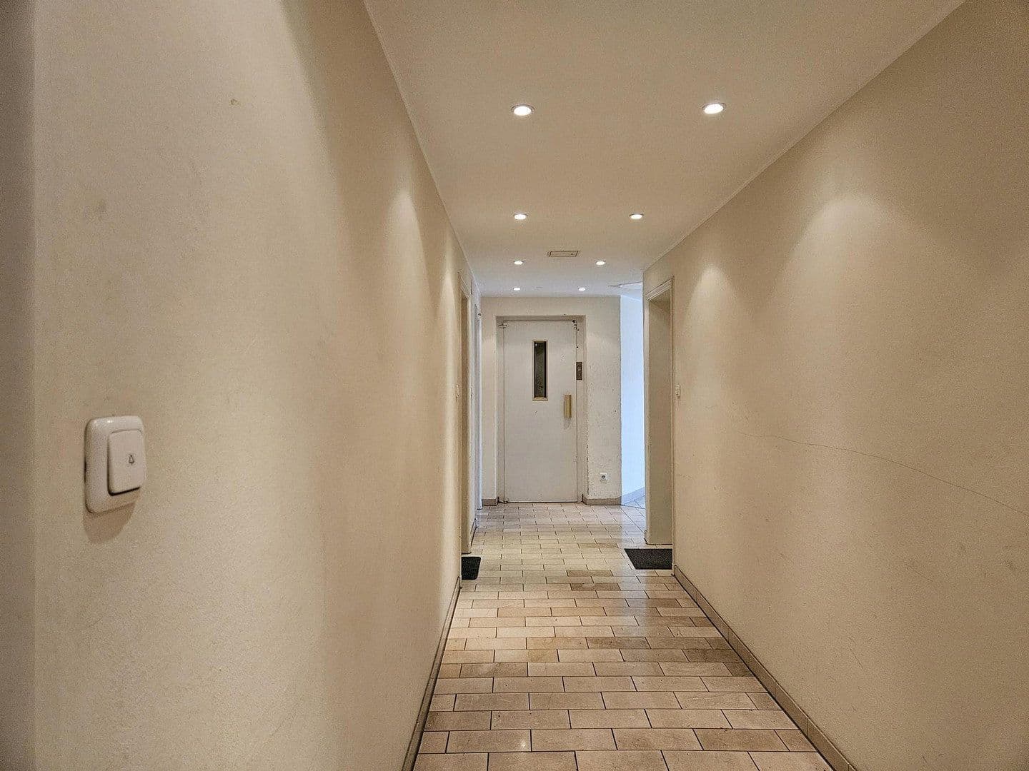 Pronájem bytu 1+1 23 m², Brecherspitzstraße 3, München, Bavorsko Pronájem bytu 1+1 23 m², Brecherspitzstraße 3, München, Bavorsko