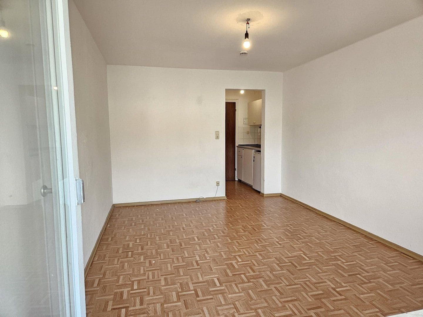Pronájem bytu 1+1 23 m², Brecherspitzstraße 3, München, Bavorsko Pronájem bytu 1+1 23 m², Brecherspitzstraße 3, München, Bavorsko