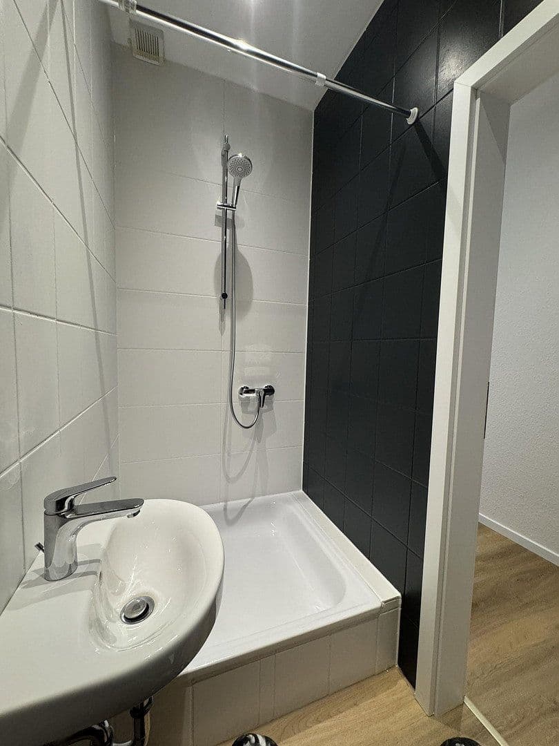 Pronájem bytu 3+1 105 m², Bahnhofstraße 4, Wiedensahl, Dolní Sasko Pronájem bytu 3+1 105 m², Bahnhofstraße 4, Wiedensahl, Dolní Sasko