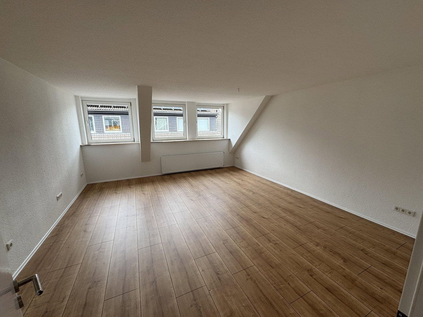 Pronájem bytu 3+1 105 m², Bahnhofstraße 4, Wiedensahl, Dolní Sasko Pronájem bytu 3+1 105 m², Bahnhofstraße 4, Wiedensahl, Dolní Sasko