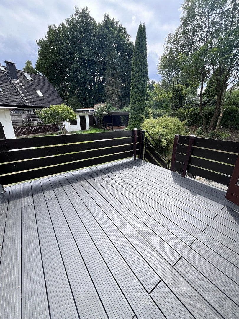 Pronájem domu 100 m², pozemek 1.005 m², Neugrabener Bahnhofstr. 127, Hamburg, Hamburg Pronájem domu 100 m², pozemek 1.005 m², Neugrabener Bahnhofstr. 127, Hamburg, Hamburg