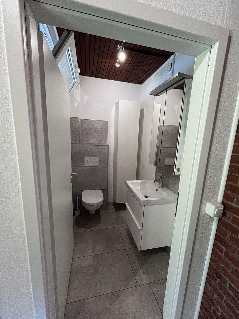 Pronájem domu 100 m², pozemek 1.005 m², Neugrabener Bahnhofstr. 127, Hamburg, Hamburg Pronájem domu 100 m², pozemek 1.005 m², Neugrabener Bahnhofstr. 127, Hamburg, Hamburg