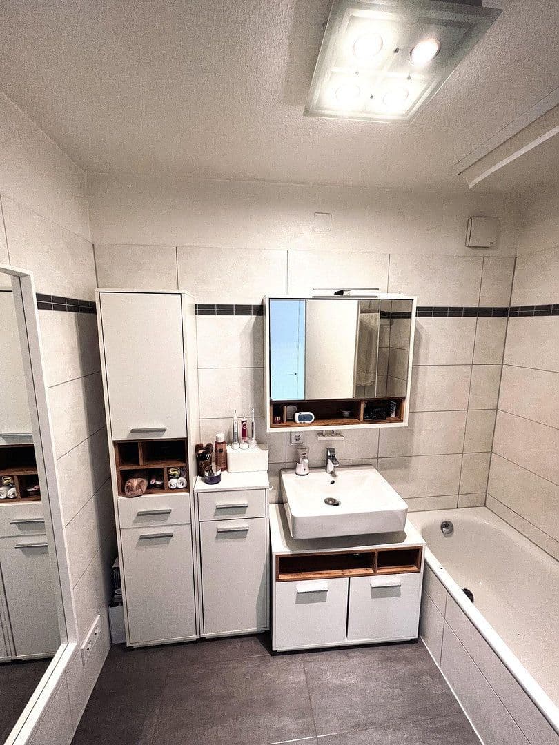 Pronájem bytu 3+kk 105 m², Apoldaer Weg 5, Mannheim, Bádensko-Württembersko Pronájem bytu 3+kk 105 m², Apoldaer Weg 5, Mannheim, Bádensko-Württembersko