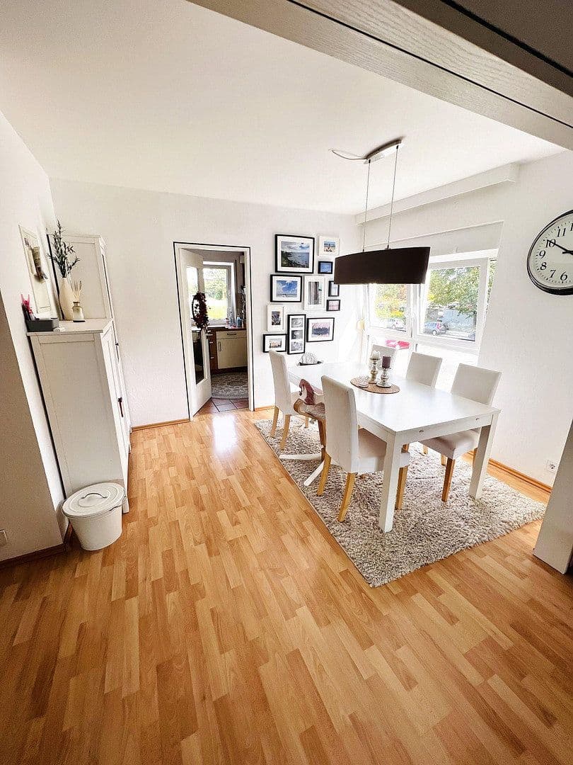 Pronájem bytu 3+kk 105 m², Apoldaer Weg 5, Mannheim, Bádensko-Württembersko Pronájem bytu 3+kk 105 m², Apoldaer Weg 5, Mannheim, Bádensko-Württembersko