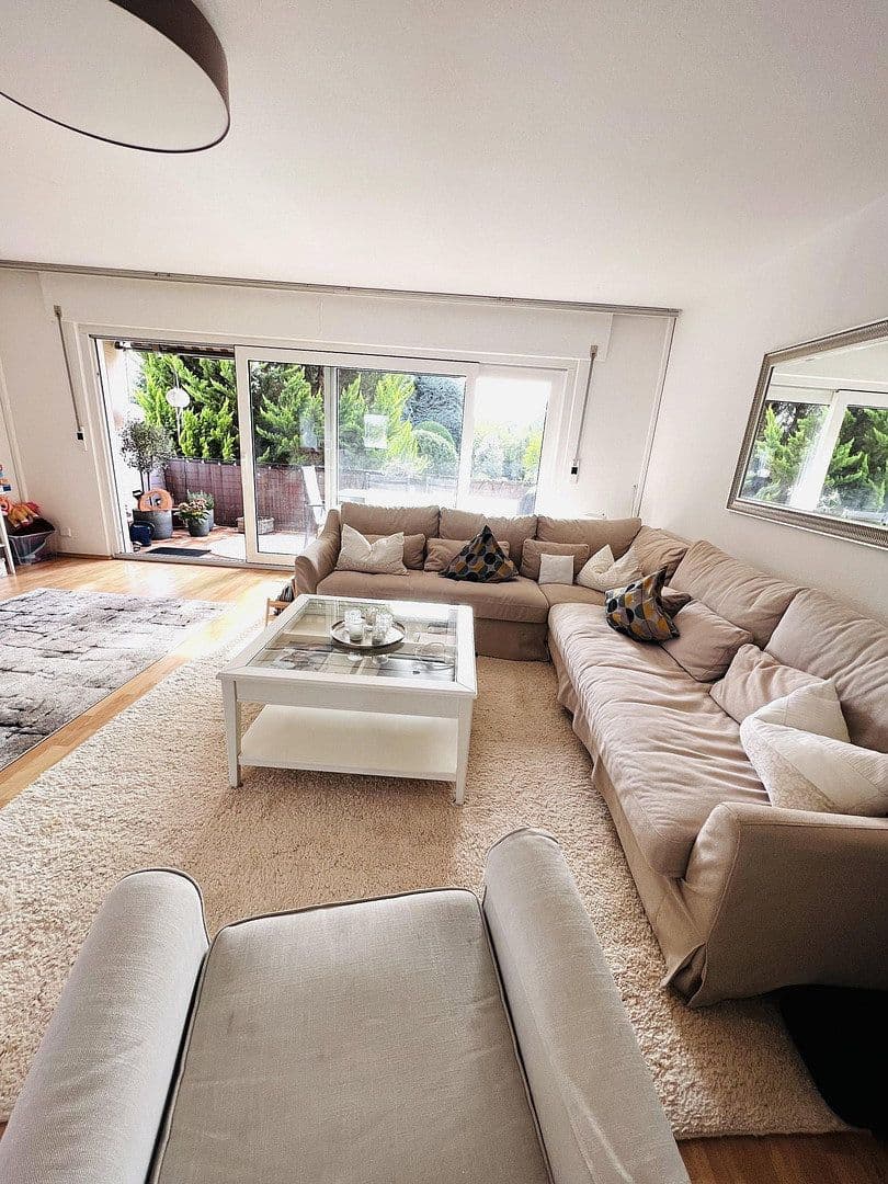 Pronájem bytu 3+kk 105 m², Apoldaer Weg 5, Mannheim, Bádensko-Württembersko Pronájem bytu 3+kk 105 m², Apoldaer Weg 5, Mannheim, Bádensko-Württembersko