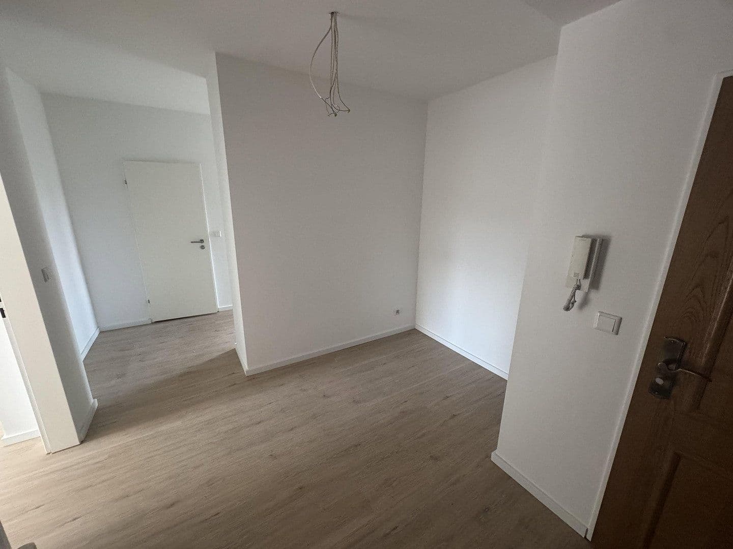 Pronájem bytu 2+1 70 m², Am Weidengraben 48, Duisburg, Severní Porýní-Vestfálsko Pronájem bytu 2+1 70 m², Am Weidengraben 48, Duisburg, Severní Porýní-Vestfálsko
