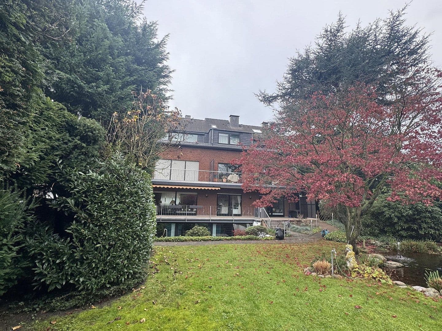 Pronájem bytu 2+1 70 m², Am Weidengraben 48, Duisburg, Severní Porýní-Vestfálsko Pronájem bytu 2+1 70 m², Am Weidengraben 48, Duisburg, Severní Porýní-Vestfálsko