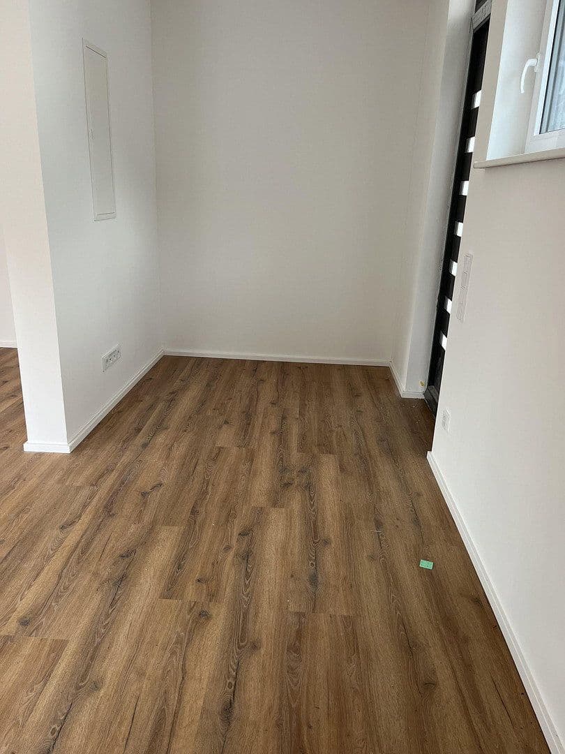 Pronájem bytu 3+1 85 m², Waghäuselerstraße, Neulußheim, Bádensko-Württembersko Pronájem bytu 3+1 85 m², Waghäuselerstraße, Neulußheim, Bádensko-Württembersko