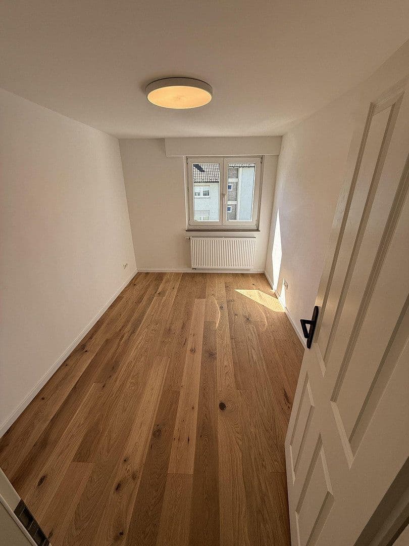 Pronájem bytu 70 m², Eichendorffstr. 13, Ludwigsburg, Bádensko-Württembersko Pronájem bytu 70 m², Eichendorffstr. 13, Ludwigsburg, Bádensko-Württembersko