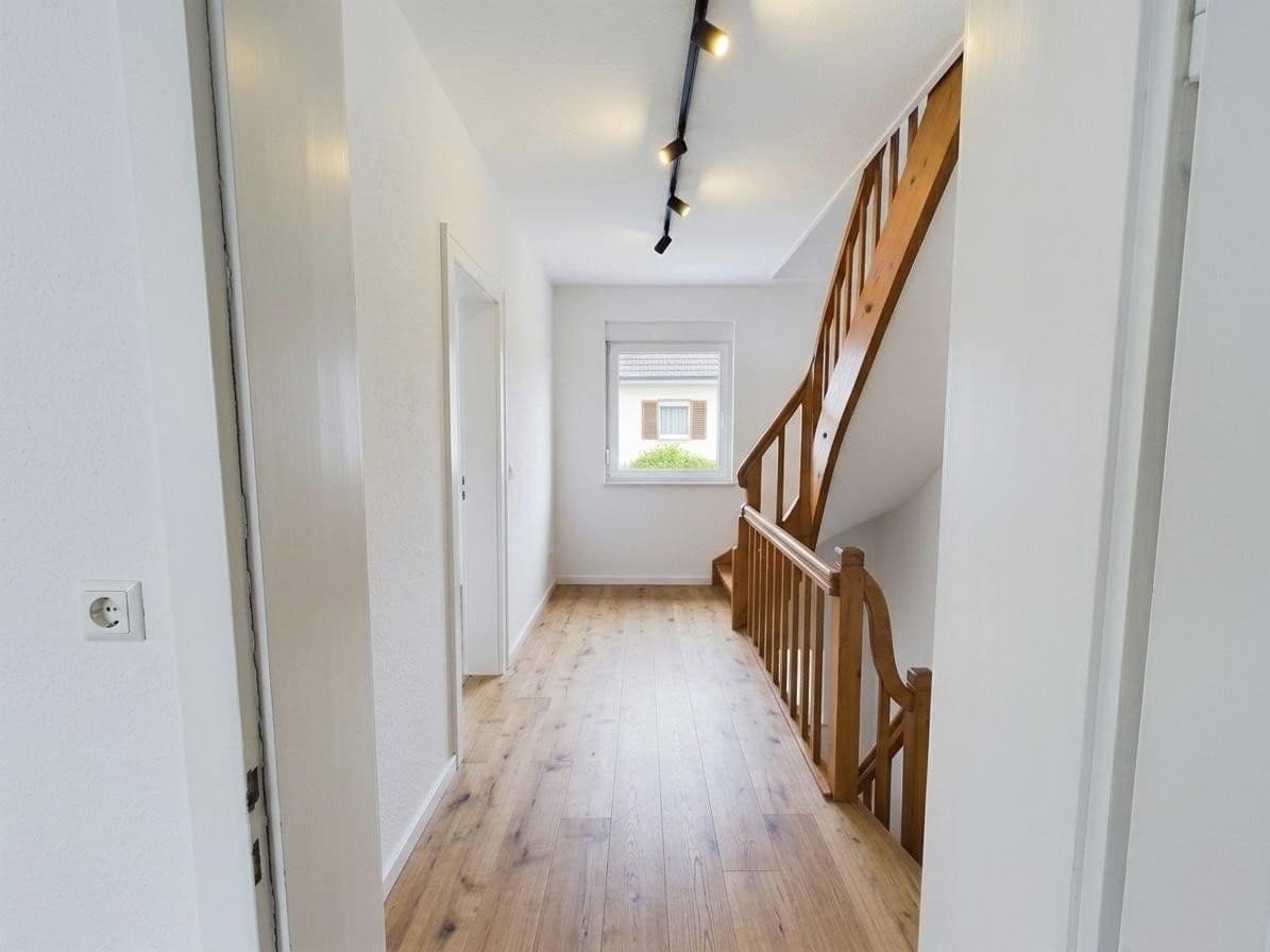 Prodej domu 132 m², pozemek 160 m², Kaufbeuren, Bavorsko Prodej domu 132 m², pozemek 160 m², Kaufbeuren, Bavorsko