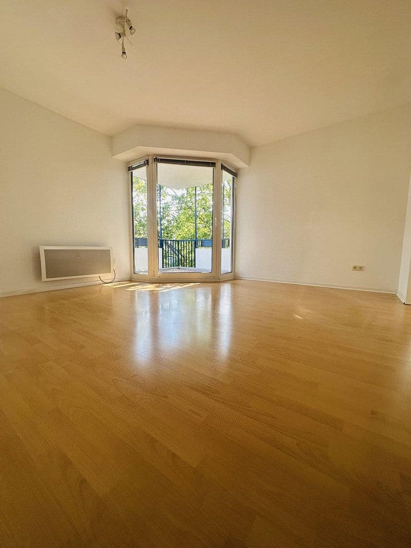 Pronájem bytu 2+1 50 m², Jugenheimer Str. 48a, Frankfurt, Hessen Pronájem bytu 2+1 50 m², Jugenheimer Str. 48a, Frankfurt, Hessen