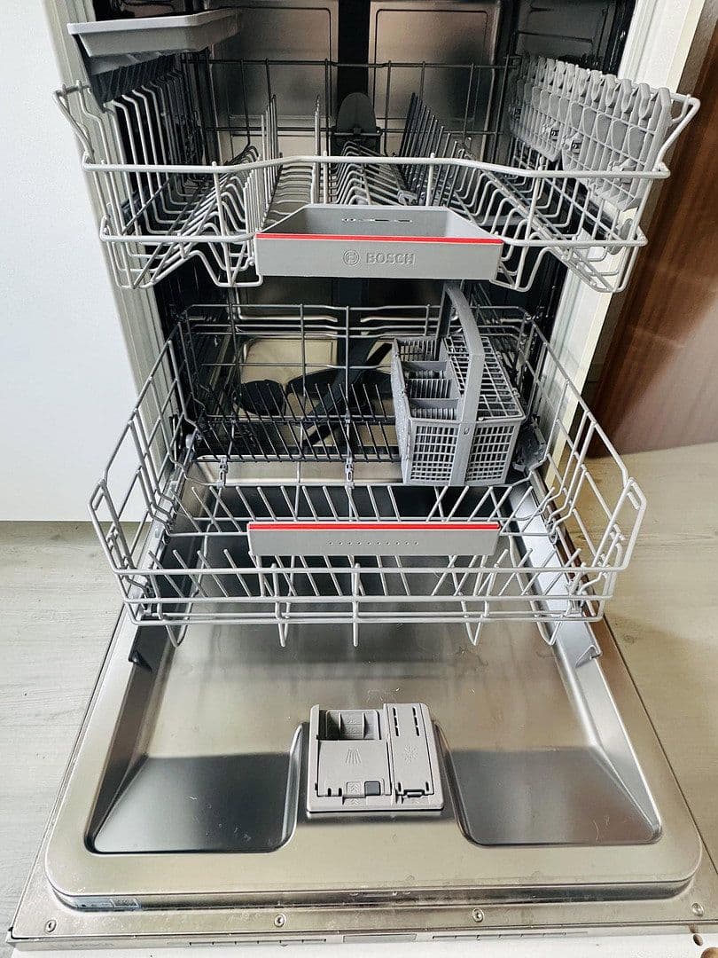 Pronájem bytu 2+1 50 m², Jugenheimer Str. 48a, Frankfurt, Hessen Pronájem bytu 2+1 50 m², Jugenheimer Str. 48a, Frankfurt, Hessen