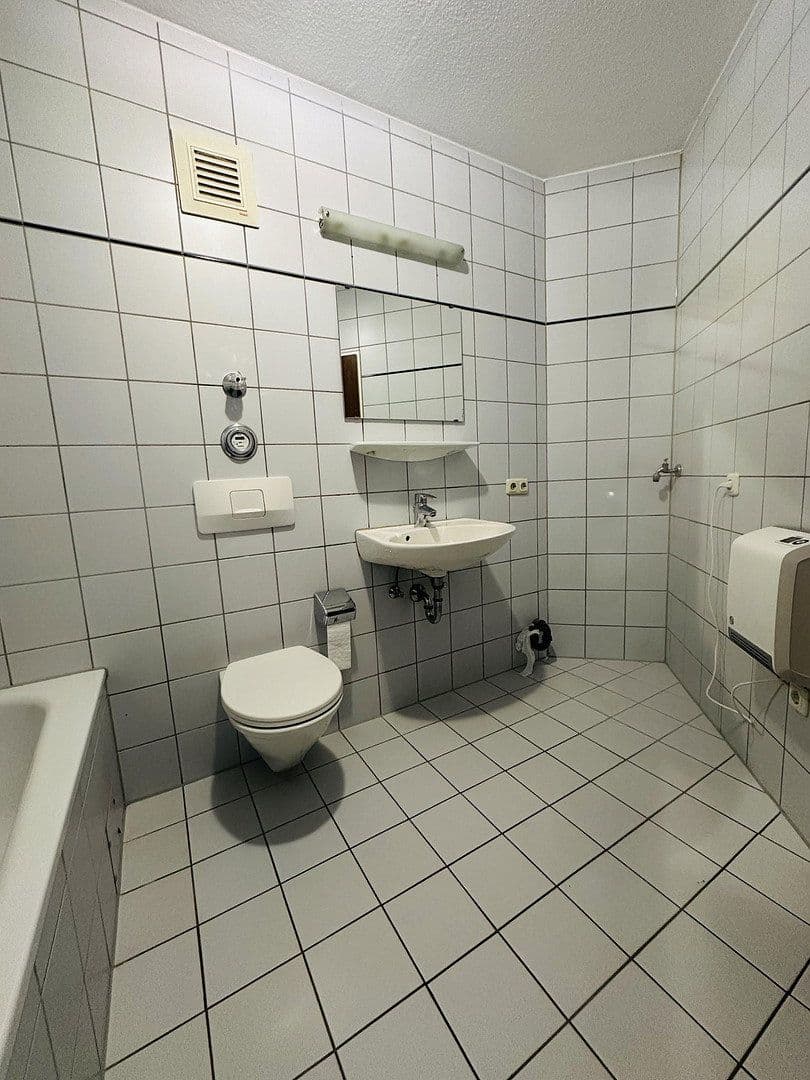 Pronájem bytu 2+1 50 m², Jugenheimer Str. 48a, Frankfurt, Hessen Pronájem bytu 2+1 50 m², Jugenheimer Str. 48a, Frankfurt, Hessen