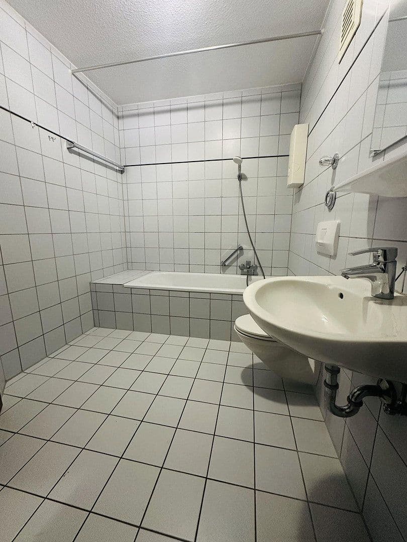 Pronájem bytu 2+1 50 m², Jugenheimer Str. 48a, Frankfurt, Hessen Pronájem bytu 2+1 50 m², Jugenheimer Str. 48a, Frankfurt, Hessen