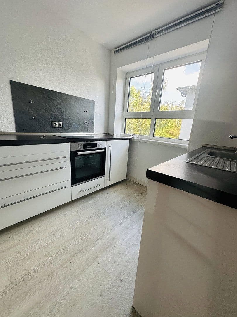 Pronájem bytu 2+1 50 m², Jugenheimer Str. 48a, Frankfurt, Hessen Pronájem bytu 2+1 50 m², Jugenheimer Str. 48a, Frankfurt, Hessen