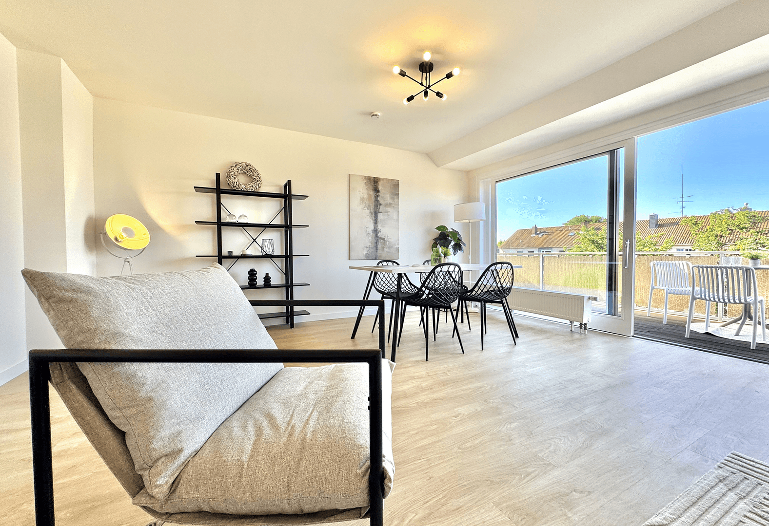 Prodej bytu 4+1 132 m², Lübeck, Šlesvicko-Holštýnsko Prodej bytu 4+1 132 m², Lübeck, Šlesvicko-Holštýnsko