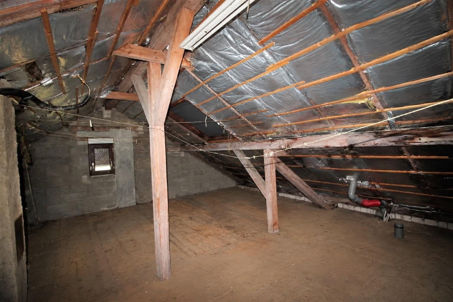 Prodej domu 152 m², pozemek 322 m², Rheinstraße 10, 76467 Bietigheim/Baden, Bietigheim, Bádensko-Württembersko Prodej domu 152 m², pozemek 322 m², Rheinstraße 10, 76467 Bietigheim/Baden, Bietigheim, Bádensko-Württembersko