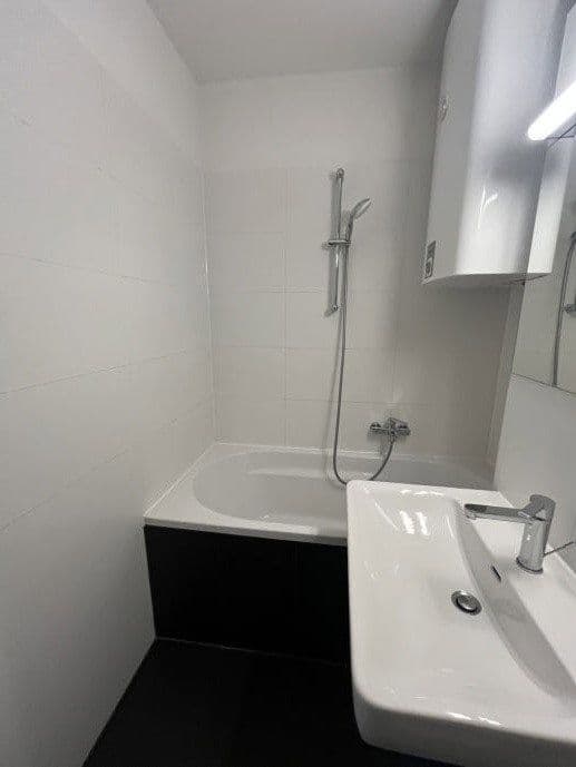 Pronájem bytu 1+1 33 m², Spittelauer Lände 9, Wien, Wien Pronájem bytu 1+1 33 m², Spittelauer Lände 9, Wien, Wien