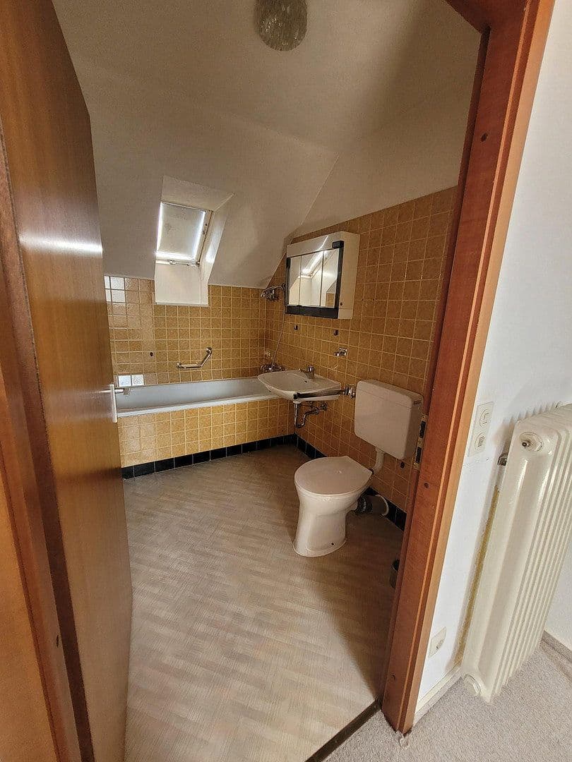 Prodej domu 118 m², pozemek 800 m², Wermelskirchen, Severní Porýní-Vestfálsko Prodej domu 118 m², pozemek 800 m², Wermelskirchen, Severní Porýní-Vestfálsko
