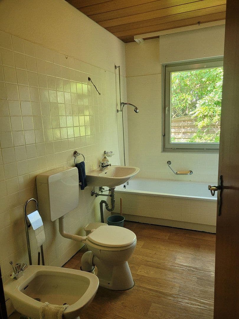 Prodej domu 118 m², pozemek 800 m², Wermelskirchen, Severní Porýní-Vestfálsko Prodej domu 118 m², pozemek 800 m², Wermelskirchen, Severní Porýní-Vestfálsko