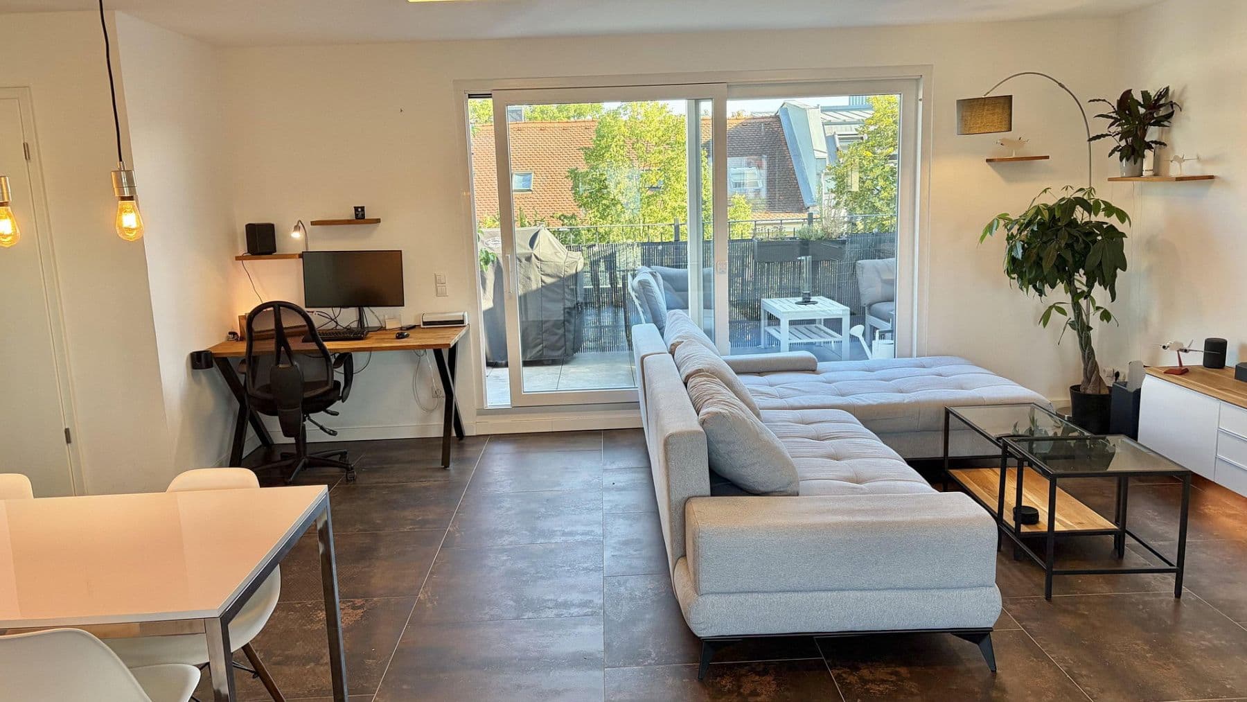 Prodej bytu 2+1 73 m², Wilhelminenstraße, Leipzig, Sasko Prodej bytu 2+1 73 m², Wilhelminenstraße, Leipzig, Sasko