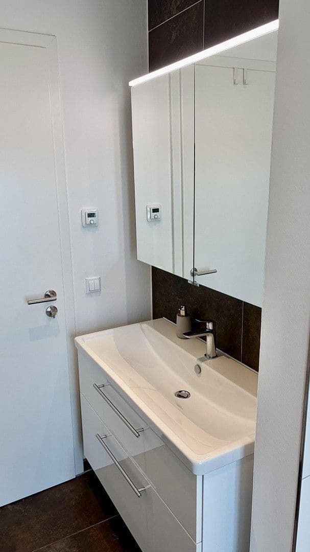 Prodej bytu 2+1 73 m², Wilhelminenstraße, Leipzig, Sasko Prodej bytu 2+1 73 m², Wilhelminenstraße, Leipzig, Sasko
