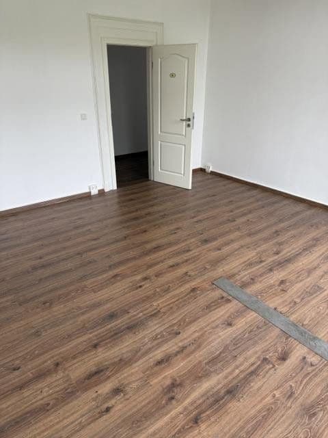 Pronájem kanceláře 154 m², Oberbenrader Str. 51, Nordrhein-Westfalen - Krefeld, Severní Porýní-Vestfálsko Pronájem kanceláře 154 m², Oberbenrader Str. 51, Nordrhein-Westfalen - Krefeld, Severní Porýní-Vestfálsko