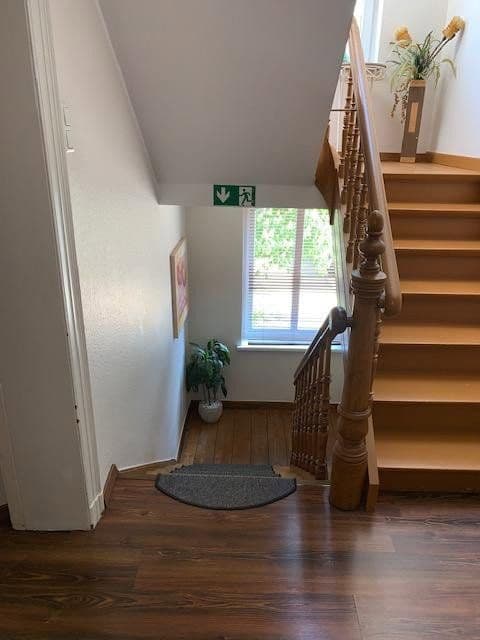 Pronájem kanceláře 154 m², Oberbenrader Str. 51, Nordrhein-Westfalen - Krefeld, Severní Porýní-Vestfálsko Pronájem kanceláře 154 m², Oberbenrader Str. 51, Nordrhein-Westfalen - Krefeld, Severní Porýní-Vestfálsko