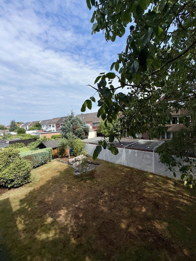 Prodej domu 152 m², pozemek 696 m², Weimarer Straße 2, Delmenhorst, Dolní Sasko Prodej domu 152 m², pozemek 696 m², Weimarer Straße 2, Delmenhorst, Dolní Sasko