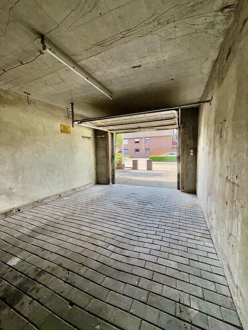 Prodej domu 152 m², pozemek 696 m², Weimarer Straße 2, Delmenhorst, Dolní Sasko Prodej domu 152 m², pozemek 696 m², Weimarer Straße 2, Delmenhorst, Dolní Sasko