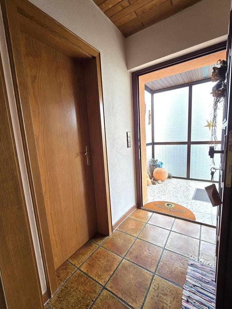 Prodej domu 171 m², pozemek 739 m², Neumarkt in der Oberpfalz, Bavorsko Prodej domu 171 m², pozemek 739 m², Neumarkt in der Oberpfalz, Bavorsko