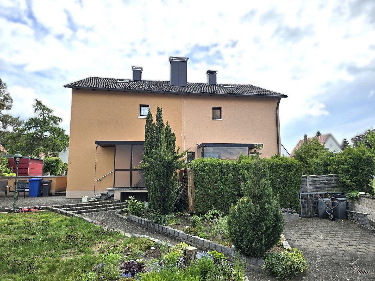 Prodej domu 171 m², pozemek 739 m², Neumarkt in der Oberpfalz, Bavorsko Prodej domu 171 m², pozemek 739 m², Neumarkt in der Oberpfalz, Bavorsko