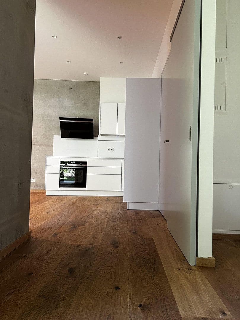 Pronájem bytu 2+1 51 m², Lerchenfeldstraße 28, München-Altstadt-Lehel, Bavorsko Pronájem bytu 2+1 51 m², Lerchenfeldstraße 28, München-Altstadt-Lehel, Bavorsko