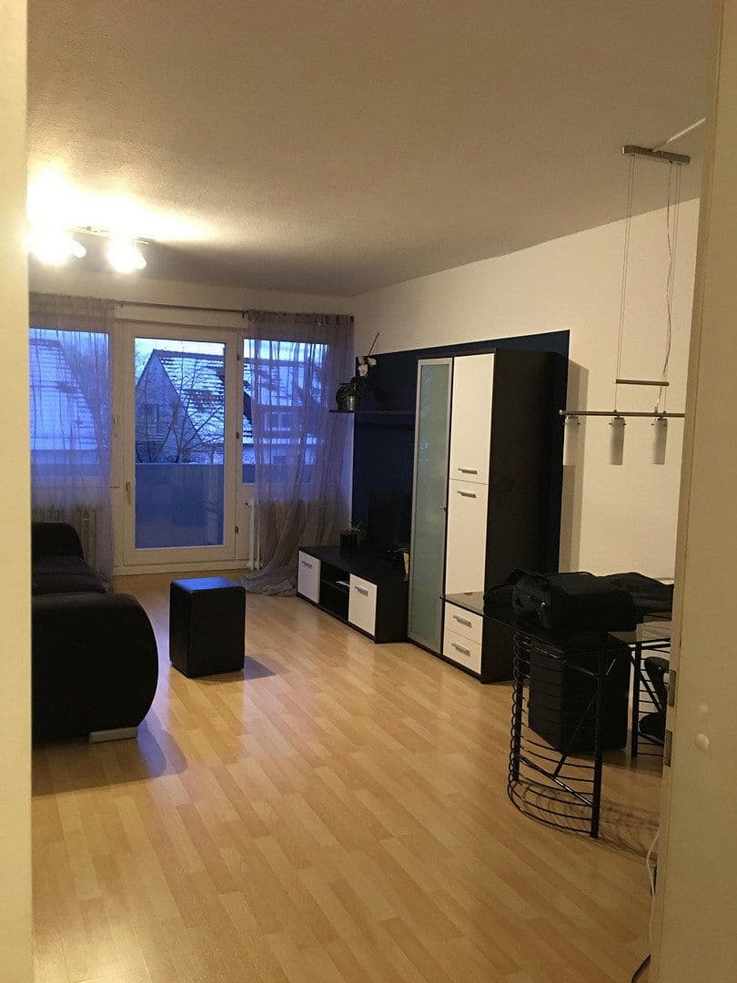 Pronájem bytu 3+1 73 m², Hessenlauweg 17, Stuttgart, Bádensko-Württembersko Pronájem bytu 3+1 73 m², Hessenlauweg 17, Stuttgart, Bádensko-Württembersko
