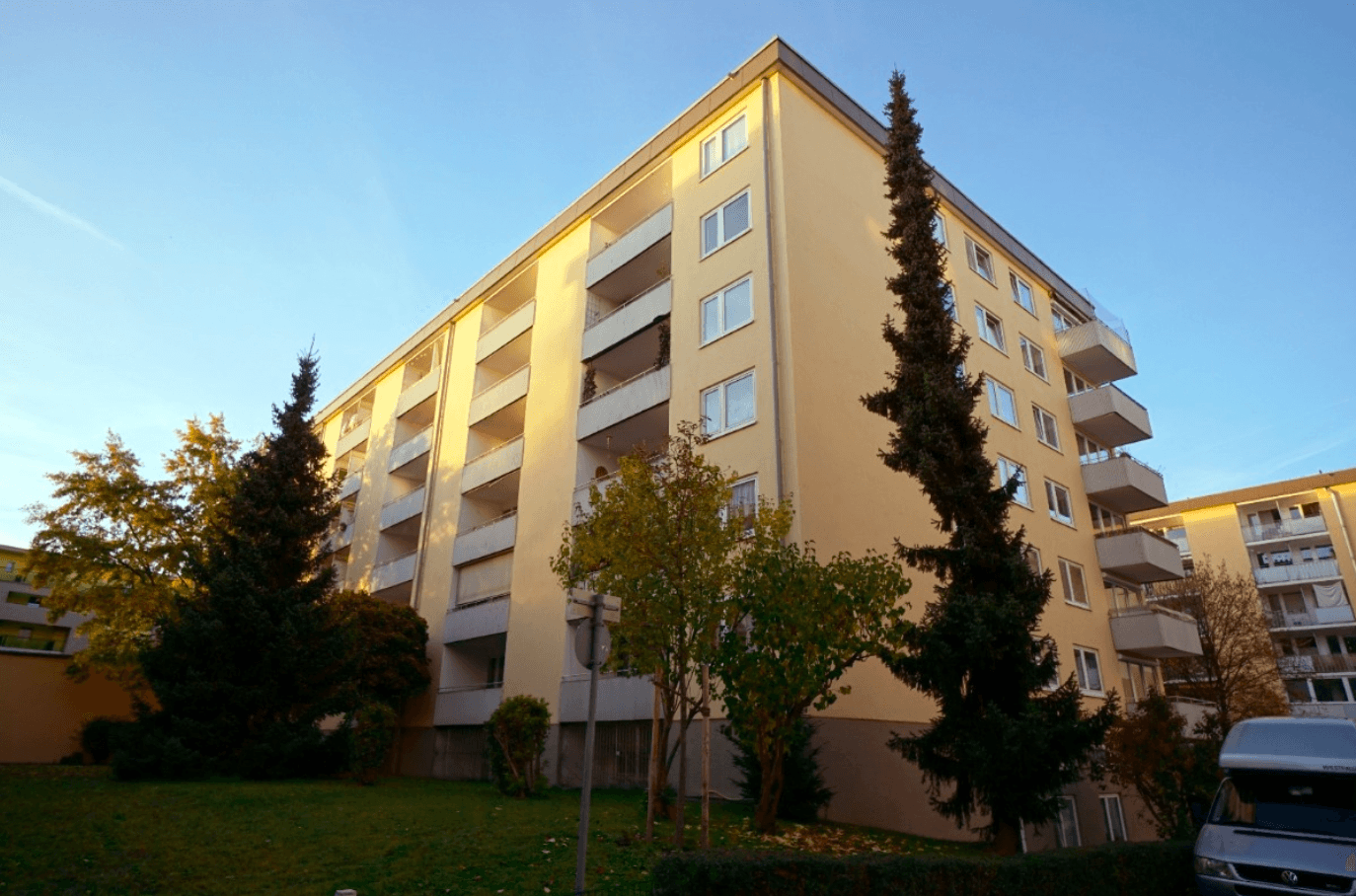 Pronájem bytu 1+1 35 m², Belgradstr. 76, München, Bavorsko Pronájem bytu 1+1 35 m², Belgradstr. 76, München, Bavorsko